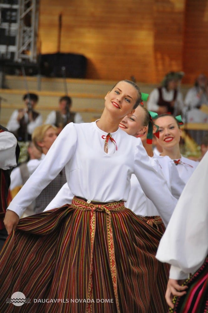 Latgales deju svētki „Večerinka Višķūs”