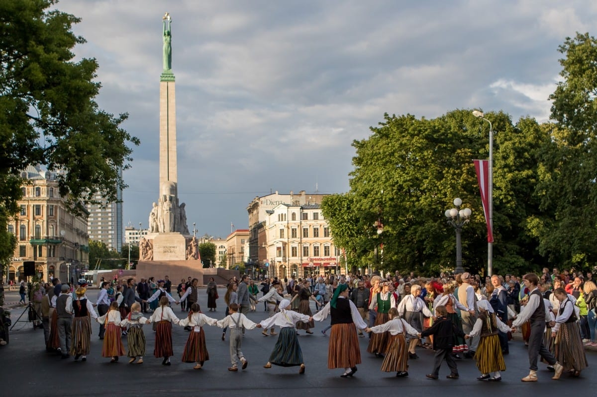 Danči Brīvības pieminekļa laukumā - "Baltica 2015"