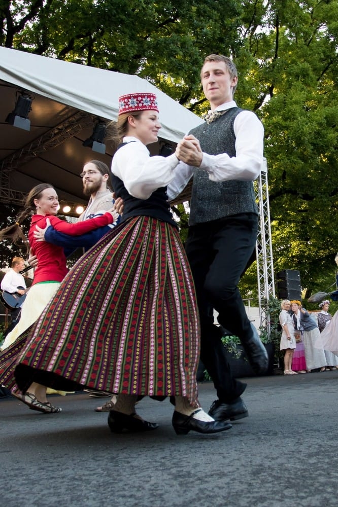 Danči Brīvības pieminekļa laukumā - "Baltica 2015"