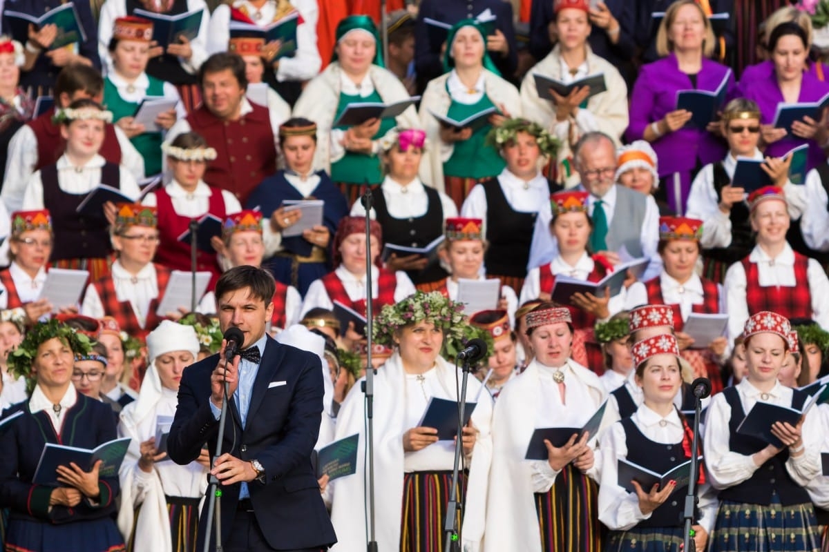 Latvijas sieviešu un vīru koru salidojums