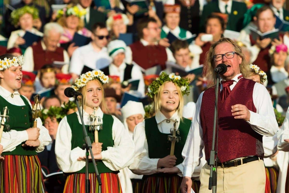 Latvijas sieviešu un vīru koru salidojums