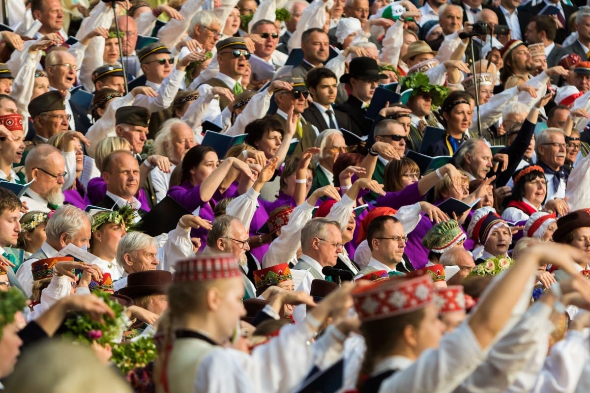 Latvijas sieviešu un vīru koru salidojums