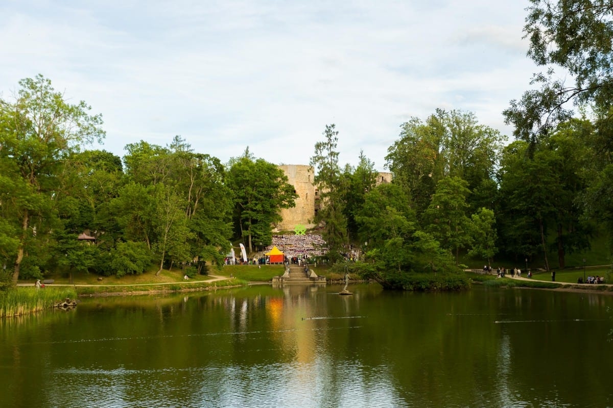Latvijas sieviešu un vīru koru salidojums
