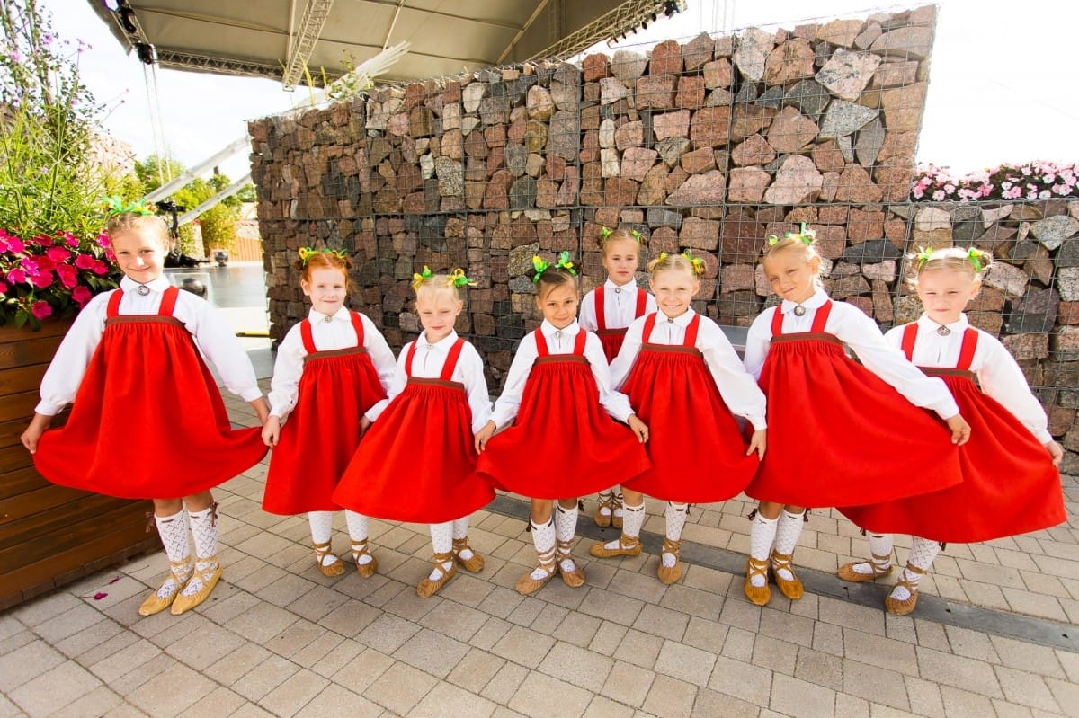 VIII Starptautiskā tautas deju festivāla "Sudmaliņas" Noslēguma koncerts "Pasaules vēji mūsu dejās"