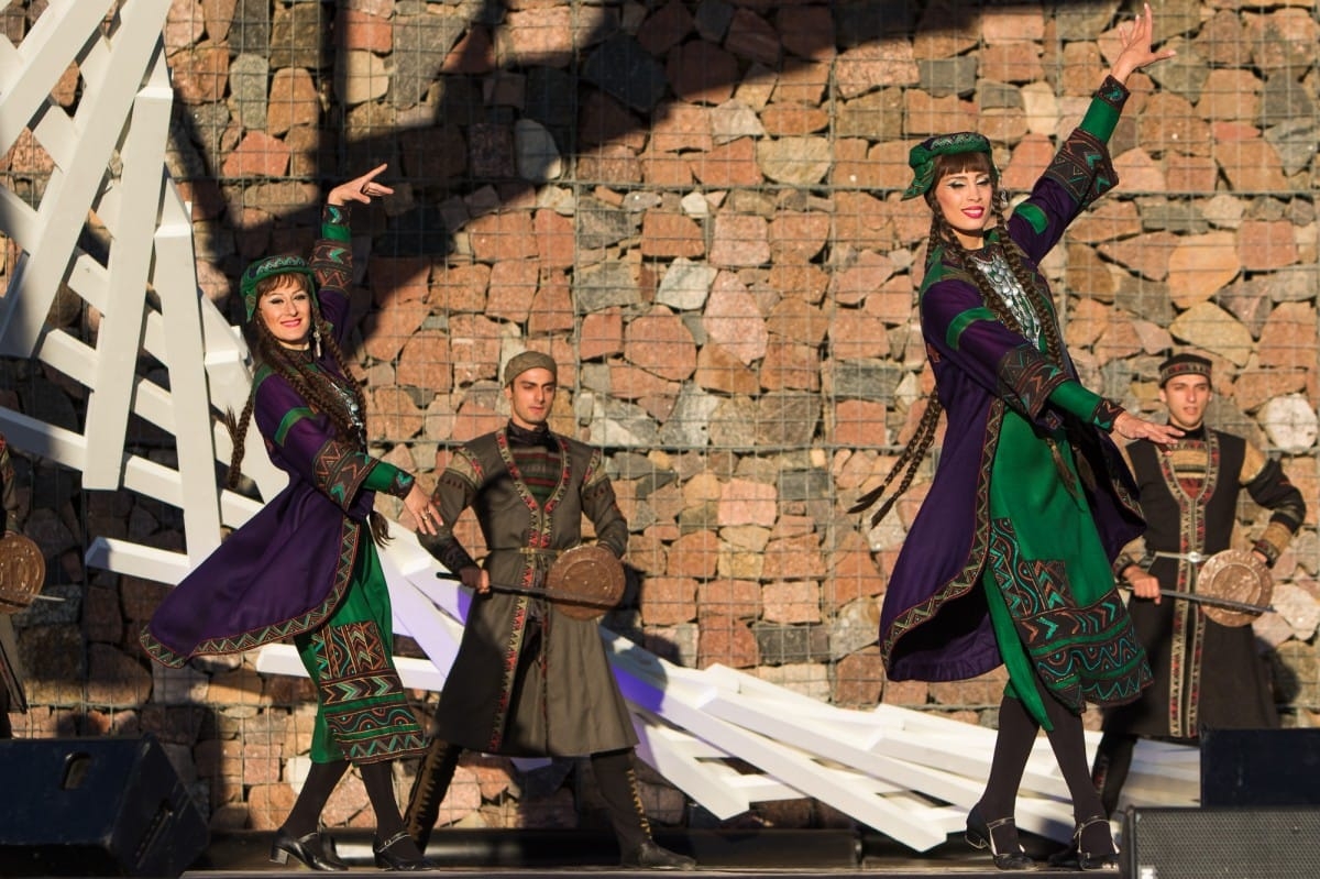 VIII Starptautiskā tautas deju festivāla "Sudmaliņas" Noslēguma koncerts "Pasaules vēji mūsu dejās"