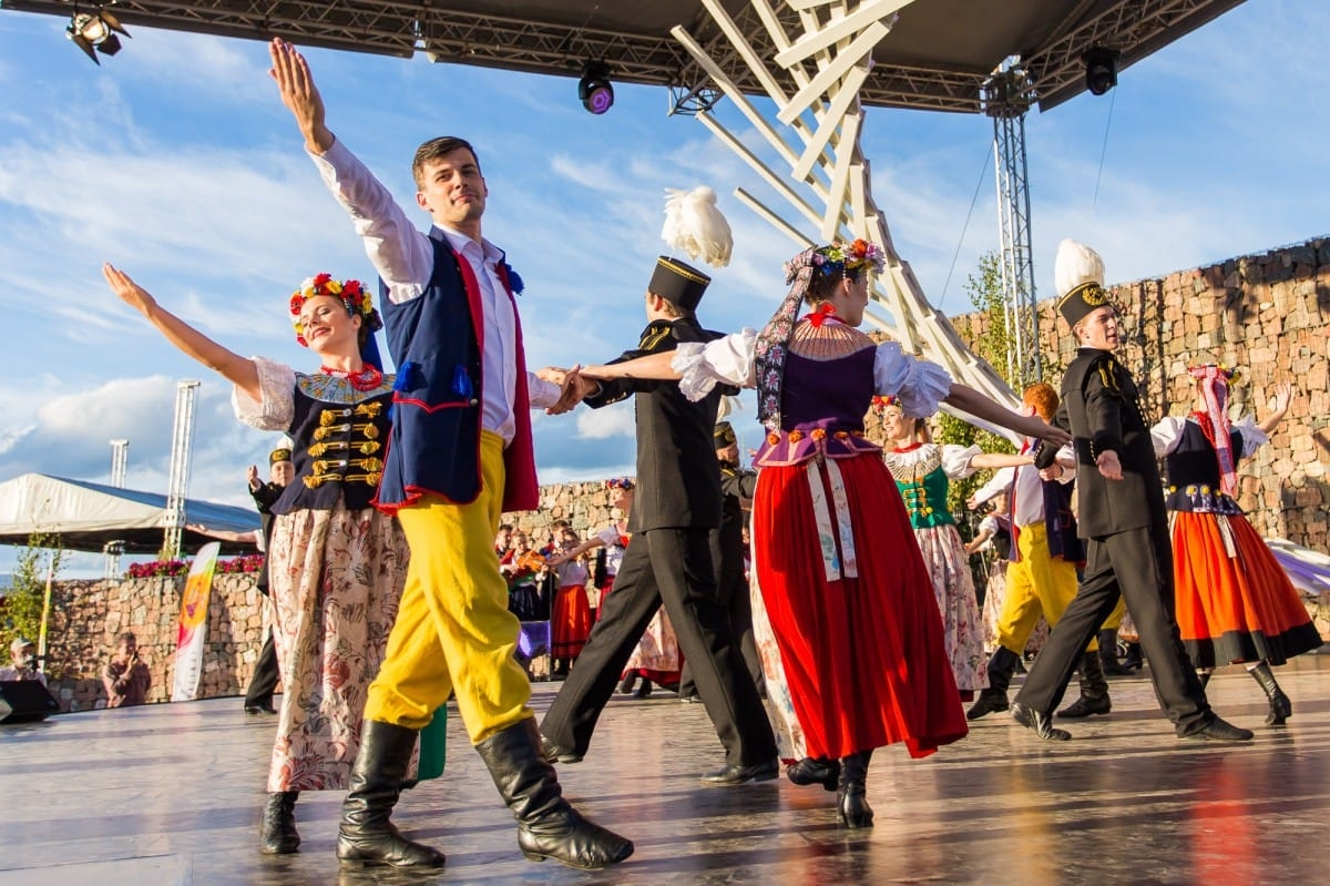 VIII Starptautiskā tautas deju festivāla "Sudmaliņas" Noslēguma koncerts "Pasaules vēji mūsu dejās"