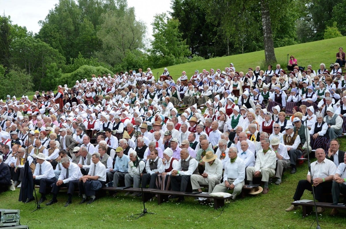 Latvijas senioru koru svētki "Trejdeviņi tēvu zemē"
