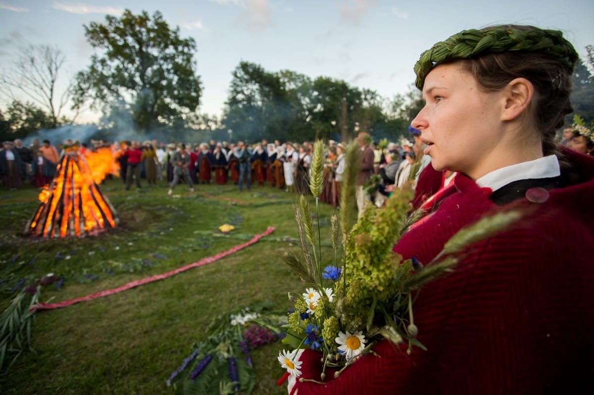 VASARAS SAULGRIEŽI LATVIJAS NOVADOS