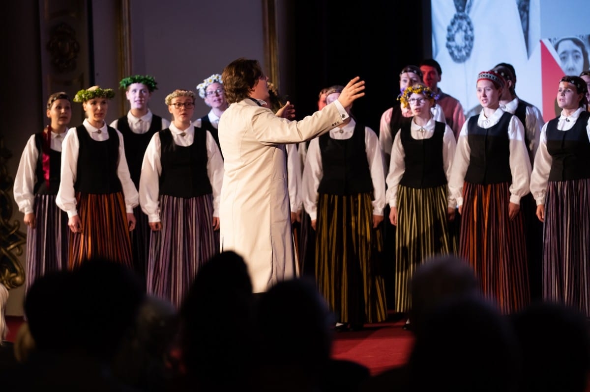 Dokumentālās filmas DZIESMUVARA pirmizrāde