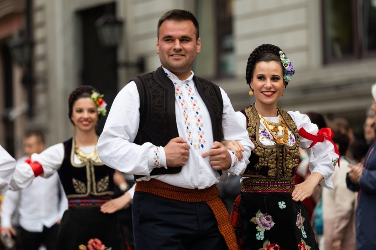 IX Starptautiskais tautas deju festivāls "Sudmaliņas" - Iepazīšanās tūre "Labāk deviņi draugi..." Vecrīgā