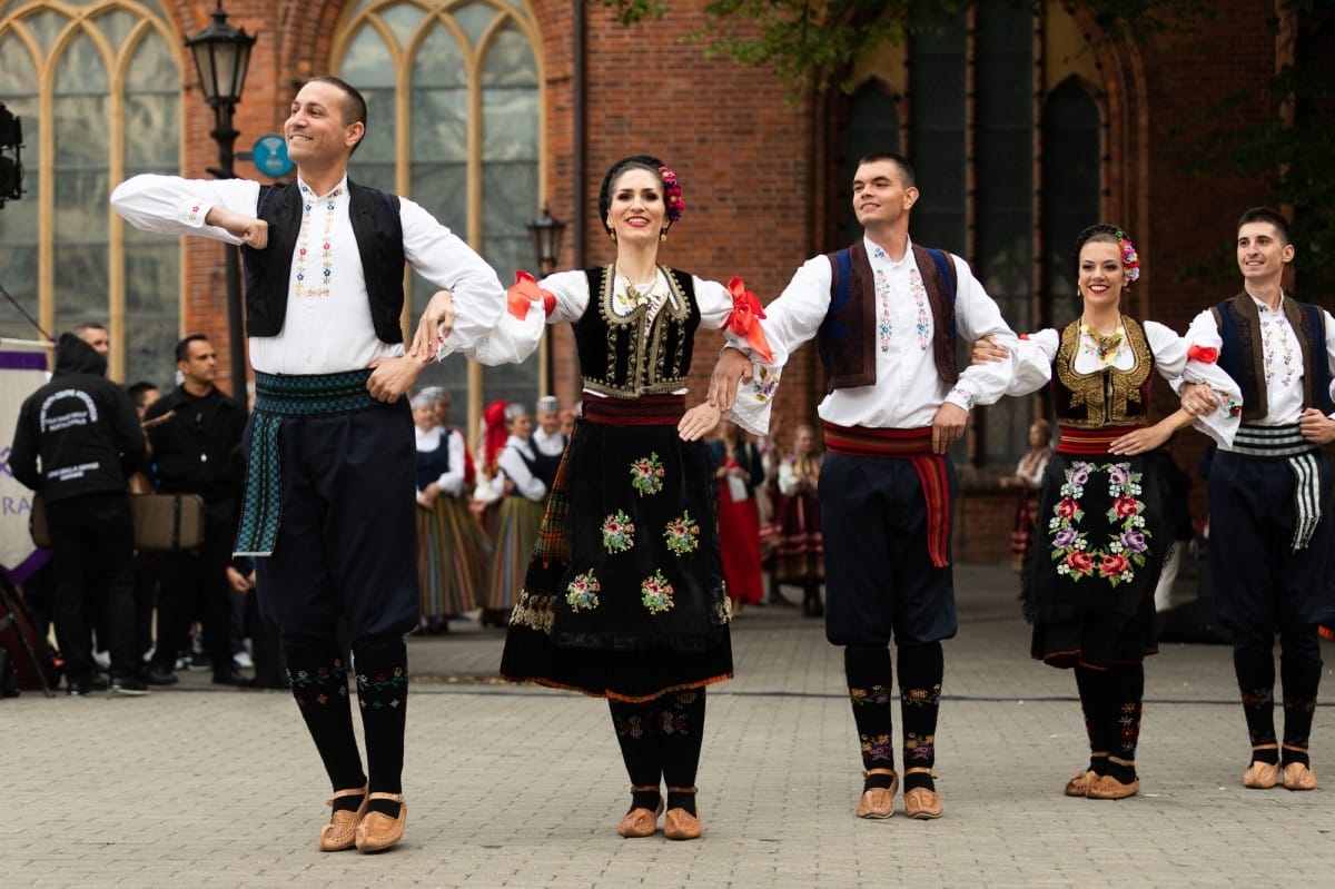 IX Starptautiskais tautas deju festivāls "Sudmaliņas" - Iepazīšanās tūre "Labāk deviņi draugi..." Vecrīgā