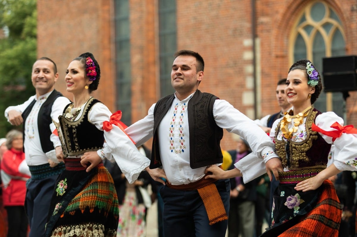 IX Starptautiskais tautas deju festivāls "Sudmaliņas" - Iepazīšanās tūre "Labāk deviņi draugi..." Vecrīgā
