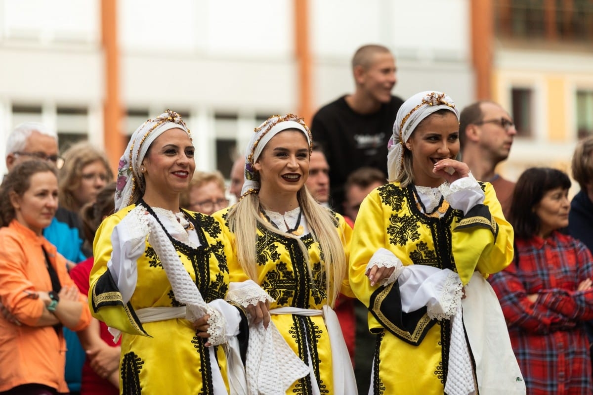 IX Starptautiskais tautas deju festivāls "Sudmaliņas" - Iepazīšanās tūre "Labāk deviņi draugi..." Vecrīgā