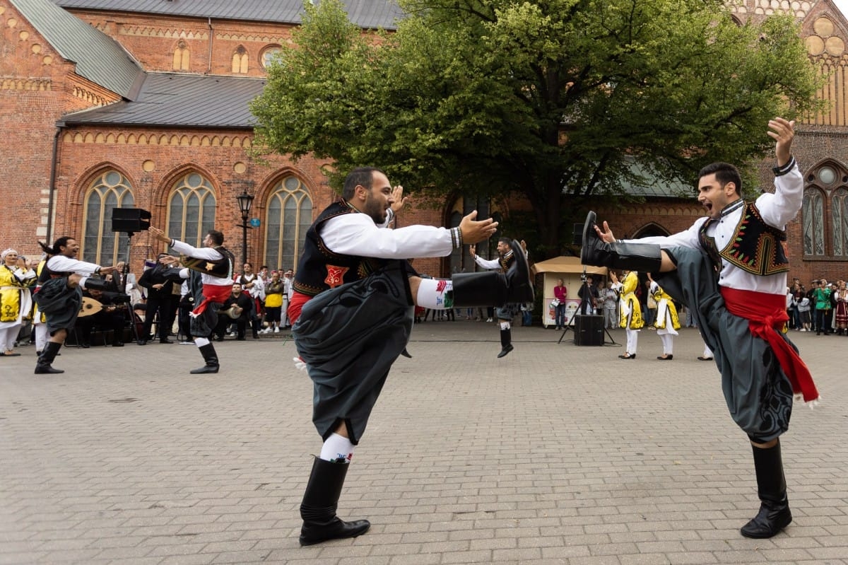 IX Starptautiskais tautas deju festivāls "Sudmaliņas" - Iepazīšanās tūre "Labāk deviņi draugi..." Vecrīgā