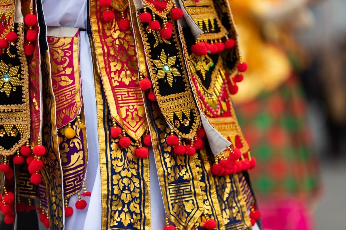 IX Starptautiskais tautas deju festivāls "Sudmaliņas" - Iepazīšanās tūre "Labāk deviņi draugi..." Vecrīgā