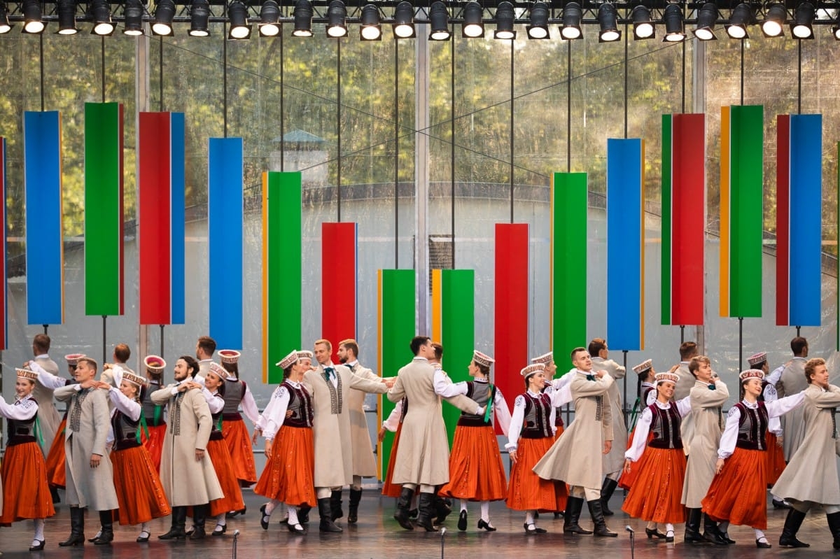 IX Starptautiskais tautas deju festivāls "Sudmaliņas" - Atklāšanas koncerts "Aiz deviņām jūrām, aiz deviņiem kalniem"