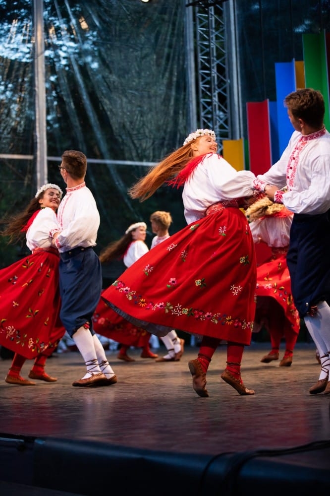 IX Starptautiskais tautas deju festivāls "Sudmaliņas" - Atklāšanas koncerts "Aiz deviņām jūrām, aiz deviņiem kalniem"