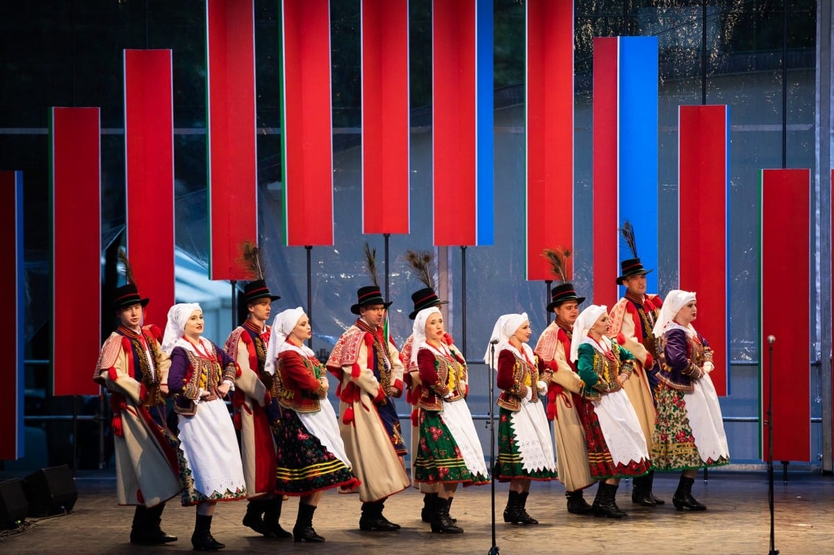 IX Starptautiskais tautas deju festivāls "Sudmaliņas" - Atklāšanas koncerts "Aiz deviņām jūrām, aiz deviņiem kalniem"