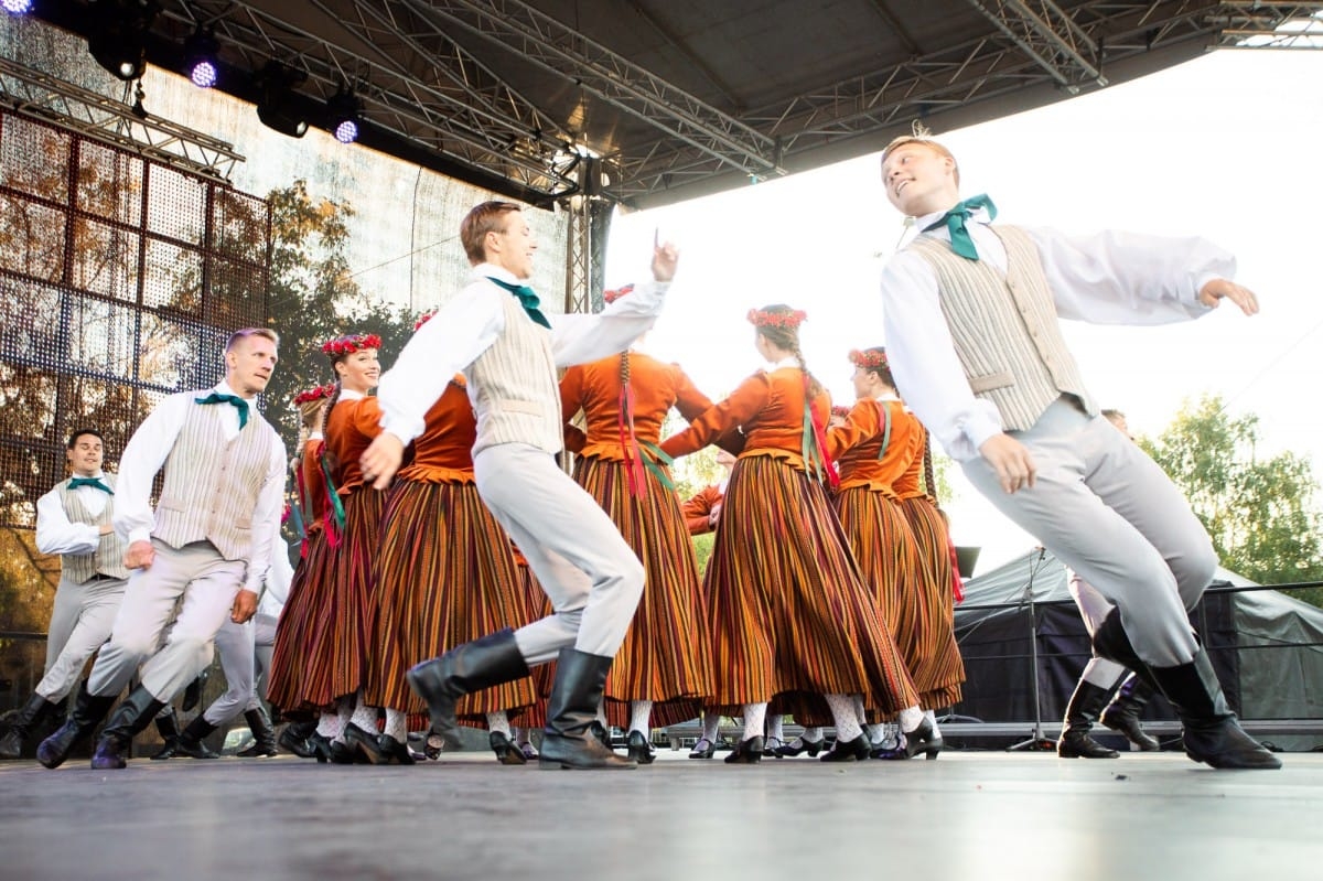 IX Starptautiskā tautas deju festivāla "Sudmaliņas" noslēguma koncerts Liepājā