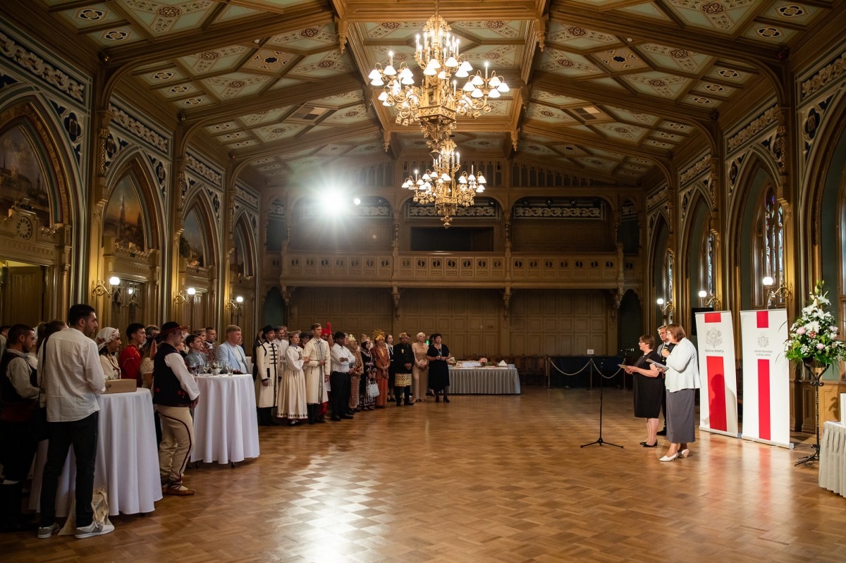 Kultūras ministrijas un Latvijas Nacionālā kultūras centra rīkota pieņemšana par godu IX Starptautiskajam tautas deju festivāla