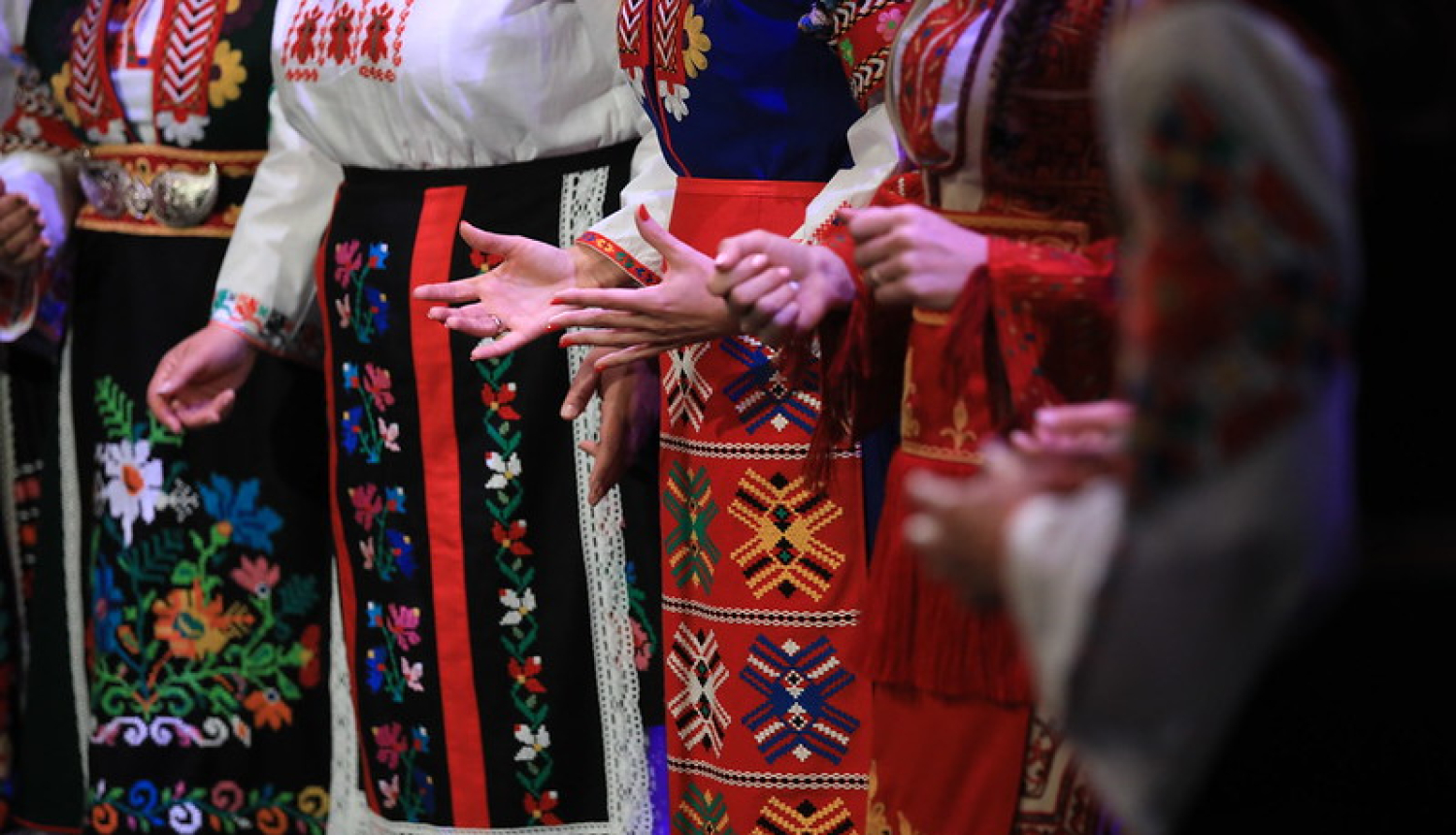 Mazākumtautību kolektīvu tērpi