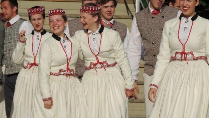 Latgales deju svētki „Večerinka Višķūs”