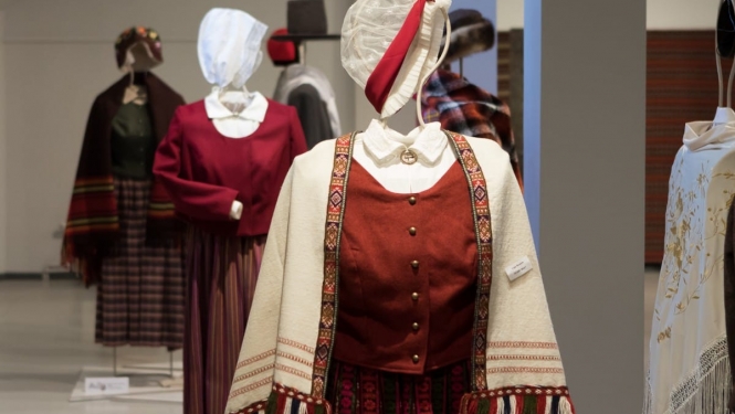 Izstādes "Mūsu mantojums atklāšana" / Opening of Latvian folk costume exhibition "Heritage"