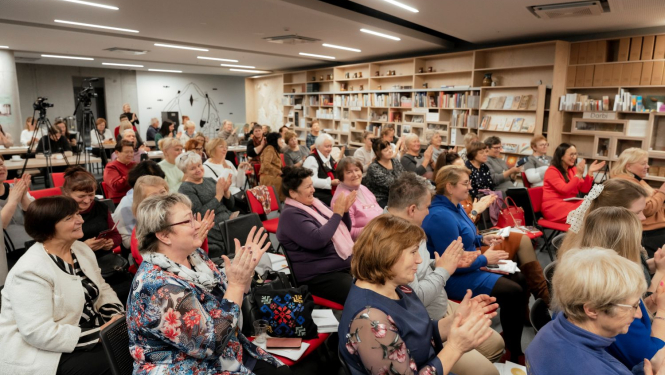 Mazākumtautību kolektīvu vadītāji Dziesmusvētku telpā Mežaparkā