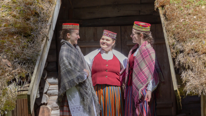 Folkloras kopas "Svātra" dalībnieces