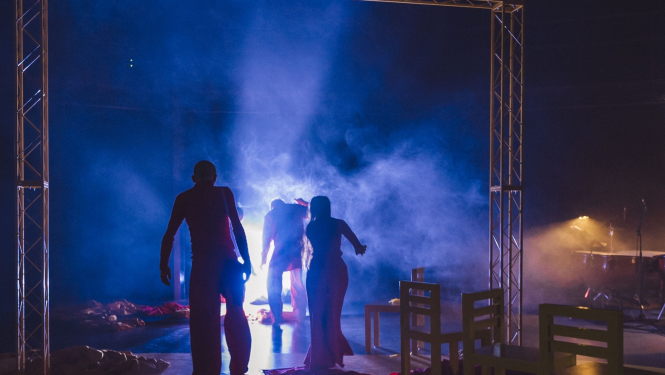 Foto no muzikālās cirka izrādes “Nevaru ciest, ka viņi ēd tik skaļi”