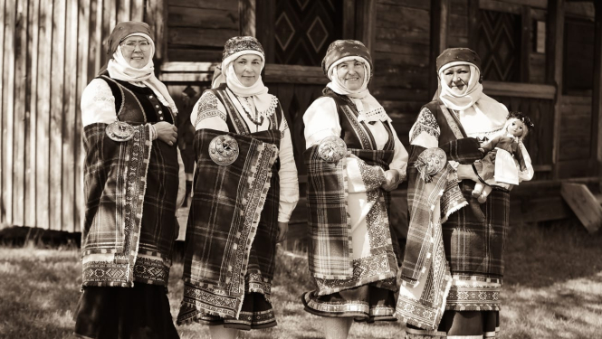 Izstādes "Piecgarša" foto