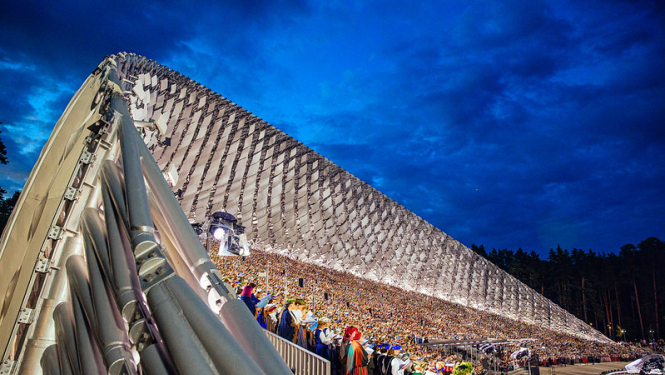 Dziesmu svētku estrāde_