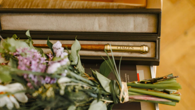 Cimzes balva_zizlis_goda raksts_ziedi