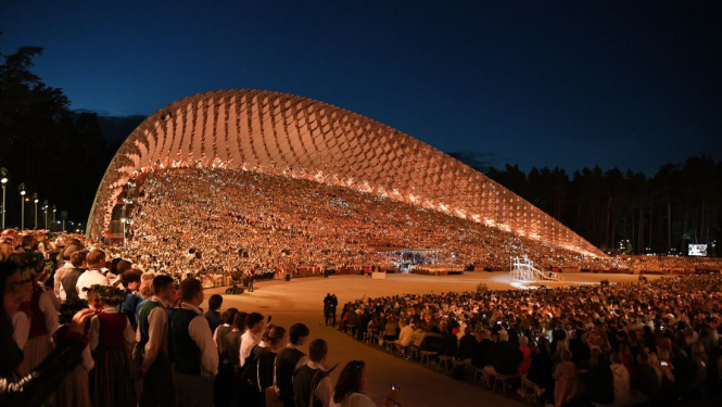 Dziesmu svētku estrāde