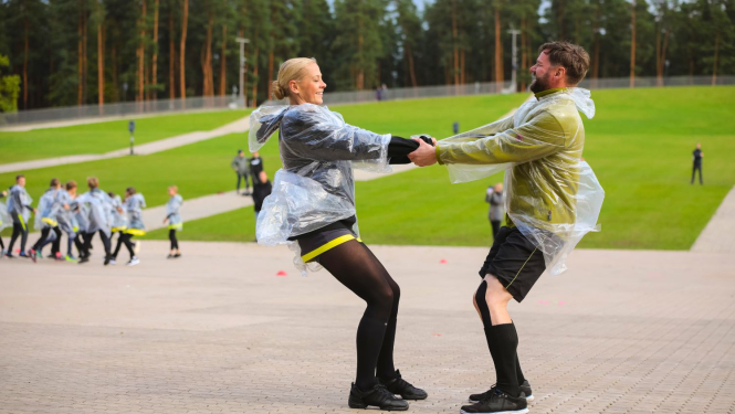 Skatuviskās dejas paŗstāvji