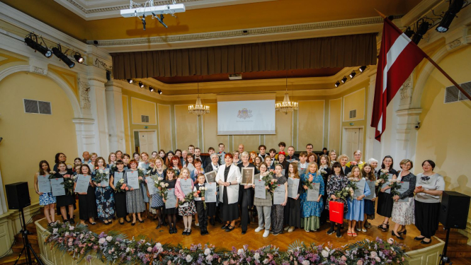 KM apbalvojums un Cimzes balva_kopbilde