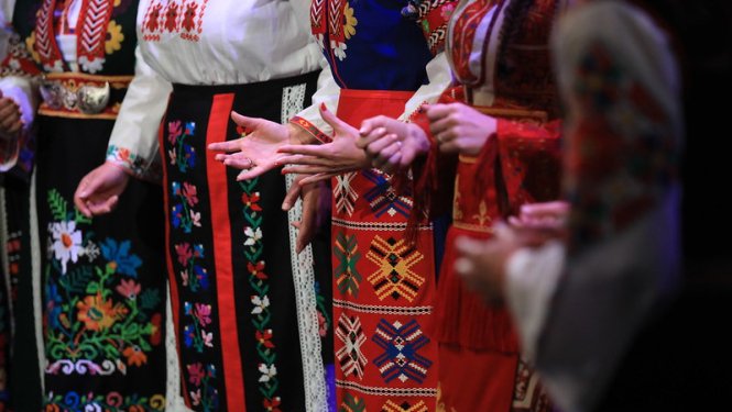 Mazākumtautību kolektīvu tērpi