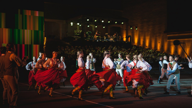 Deju lieluzvedums Tukumā