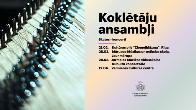 Kokle gaiši zaļā apgaismojumā