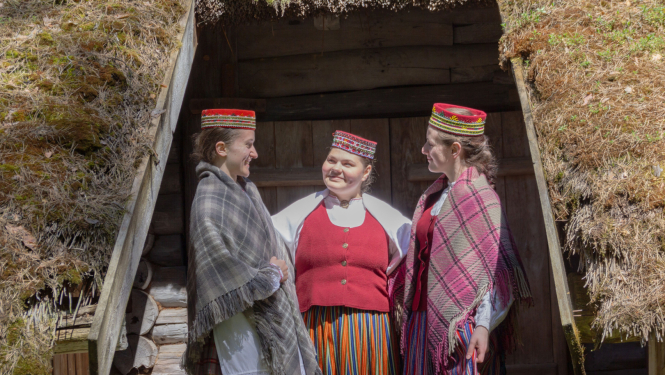 Folkloras kopas "Svātra" dalībnieces