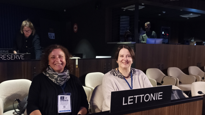 Gita Lancere un Signe Pujāte Parīzē, UNESCO 10. Ģenerālajā asamblejā