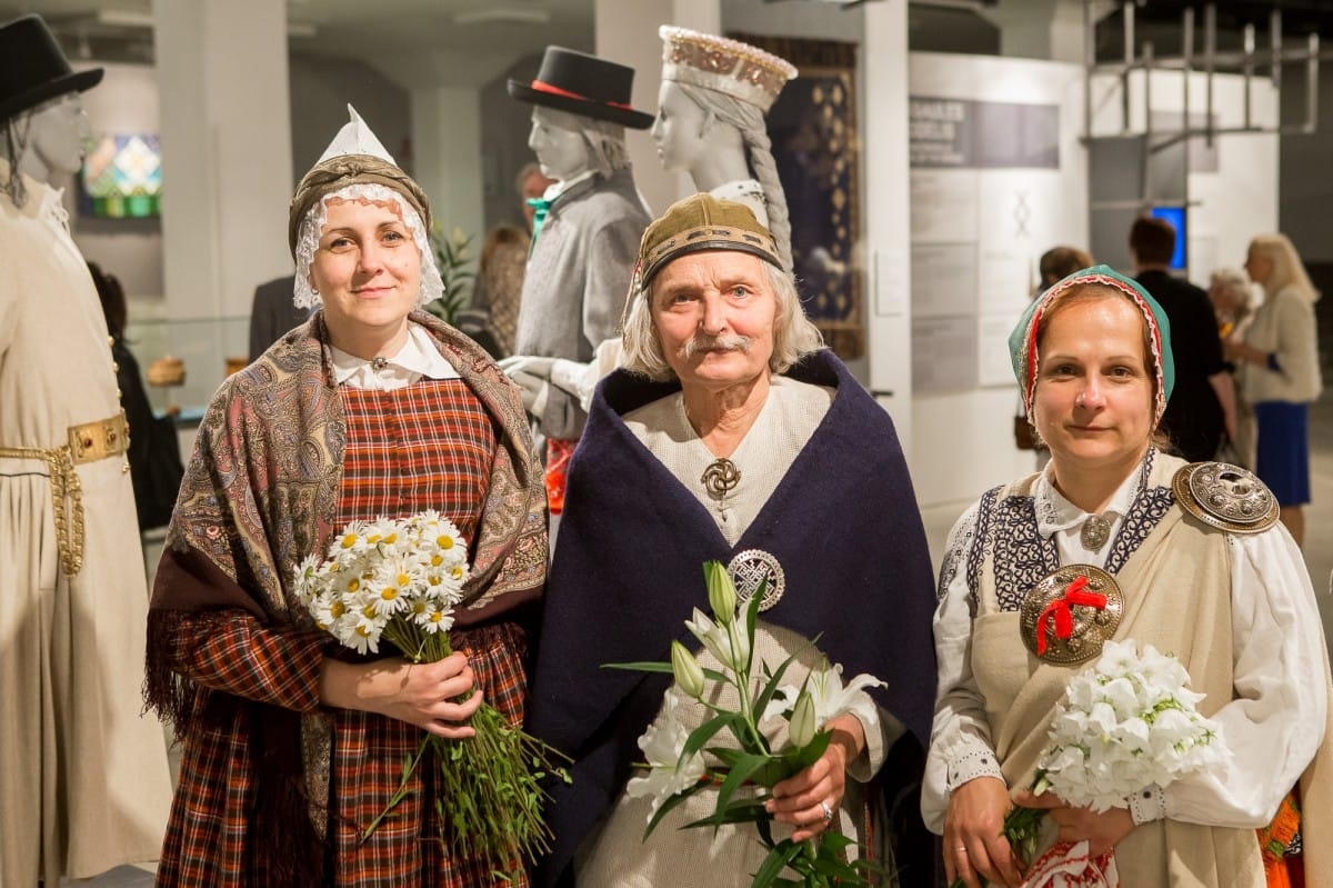 Izstādes „Latviskās dvēseles raksti” atklāšana