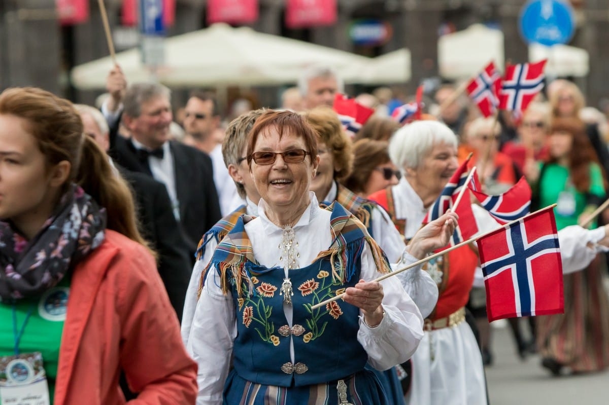 VIII Ziemeļu un Baltijas valstu Dziesmu svētku dalībnieku gājiens