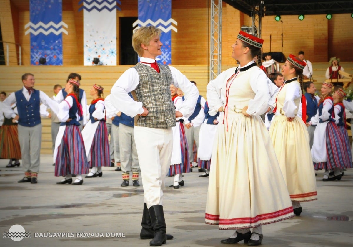 Latgales deju svētki „Večerinka Višķūs”