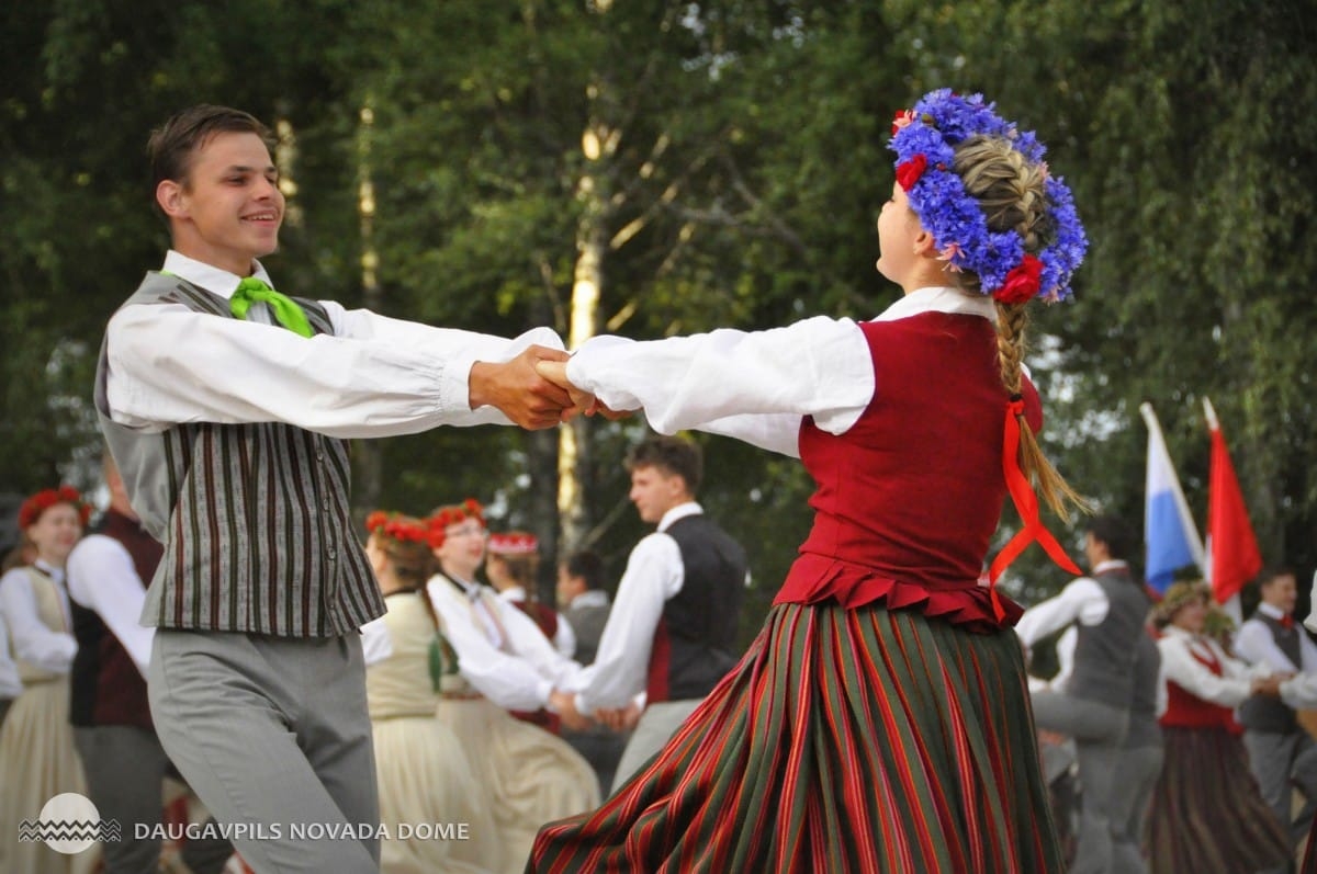 Latgales deju svētki „Večerinka Višķūs”