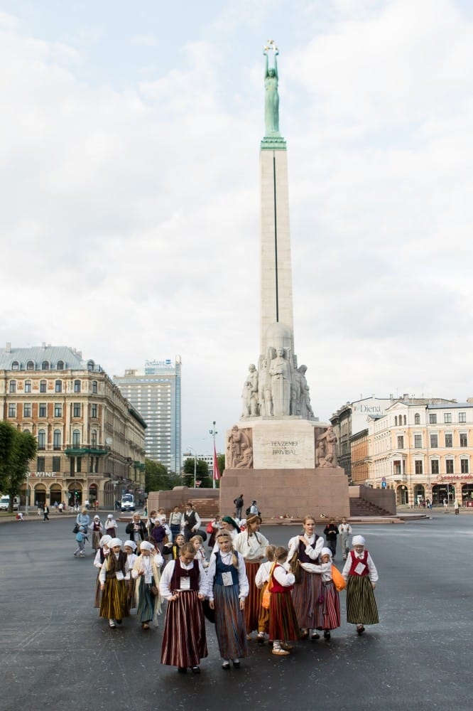 Danči Brīvības pieminekļa laukumā - "Baltica 2015"