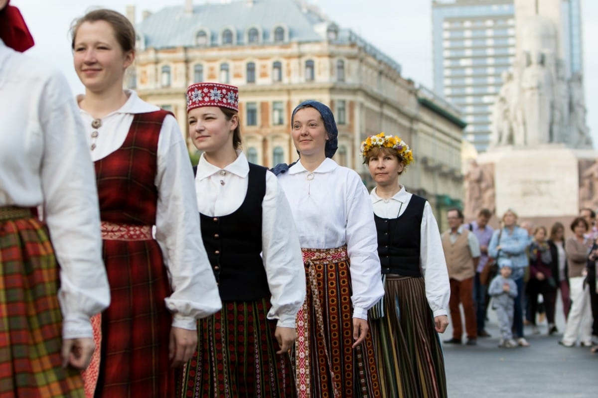 Danči Brīvības pieminekļa laukumā - "Baltica 2015"