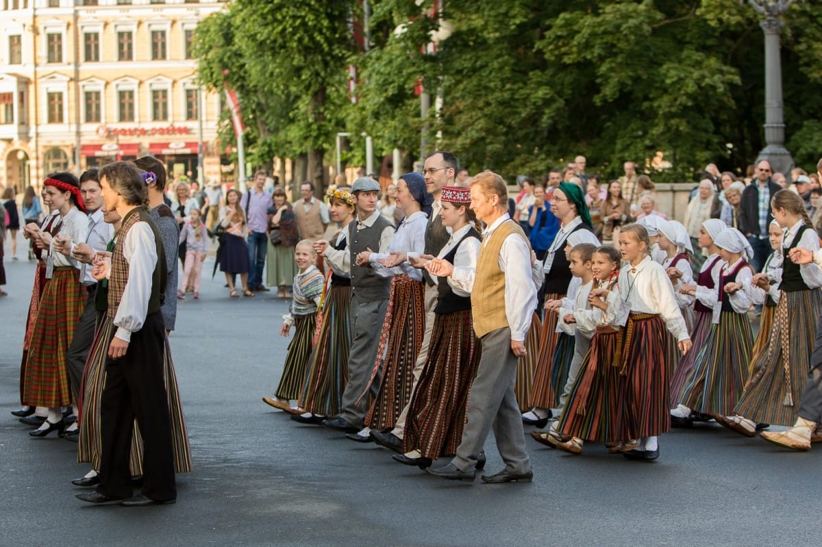 Danči Brīvības pieminekļa laukumā - "Baltica 2015"