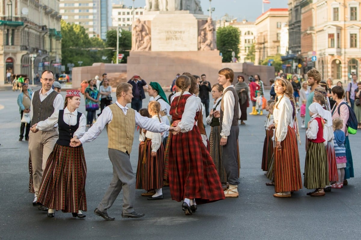 Danči Brīvības pieminekļa laukumā - "Baltica 2015"