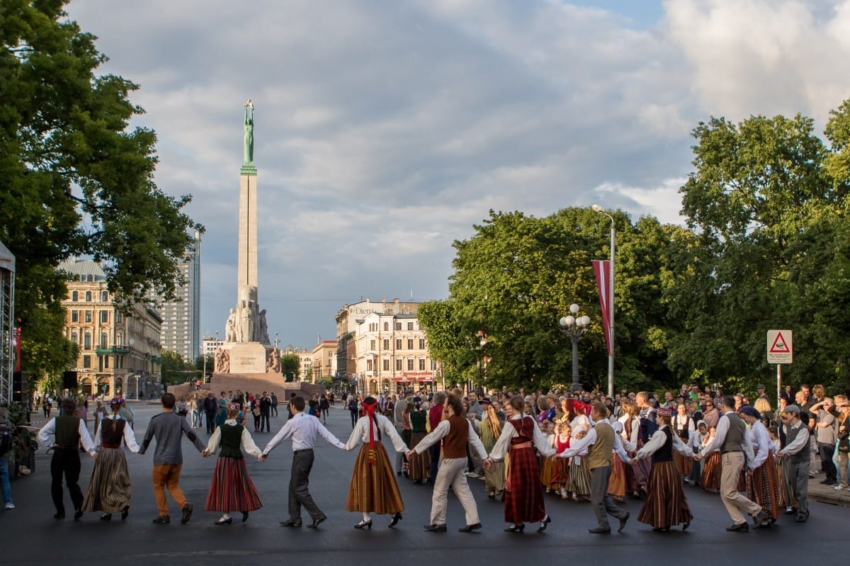 Danči Brīvības pieminekļa laukumā - "Baltica 2015"